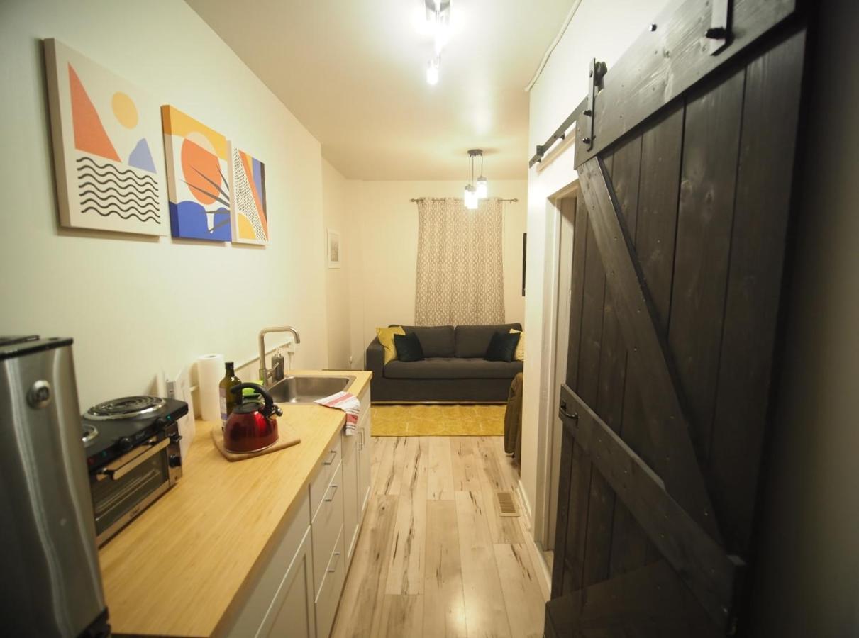 Cozy 1 Bedroom Centrally Located Hamilton Exterior foto