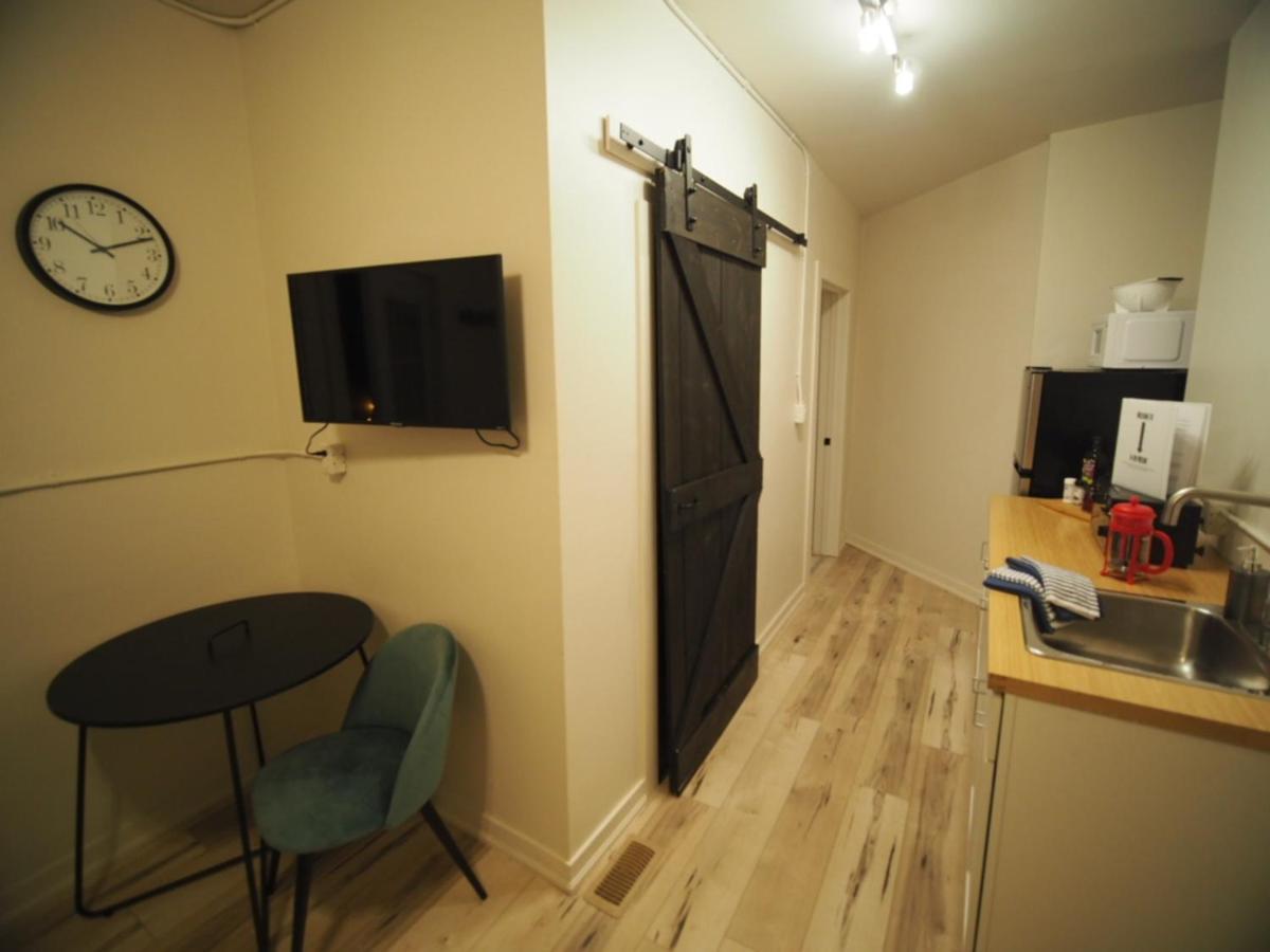 Cozy 1 Bedroom Centrally Located Hamilton Exterior foto